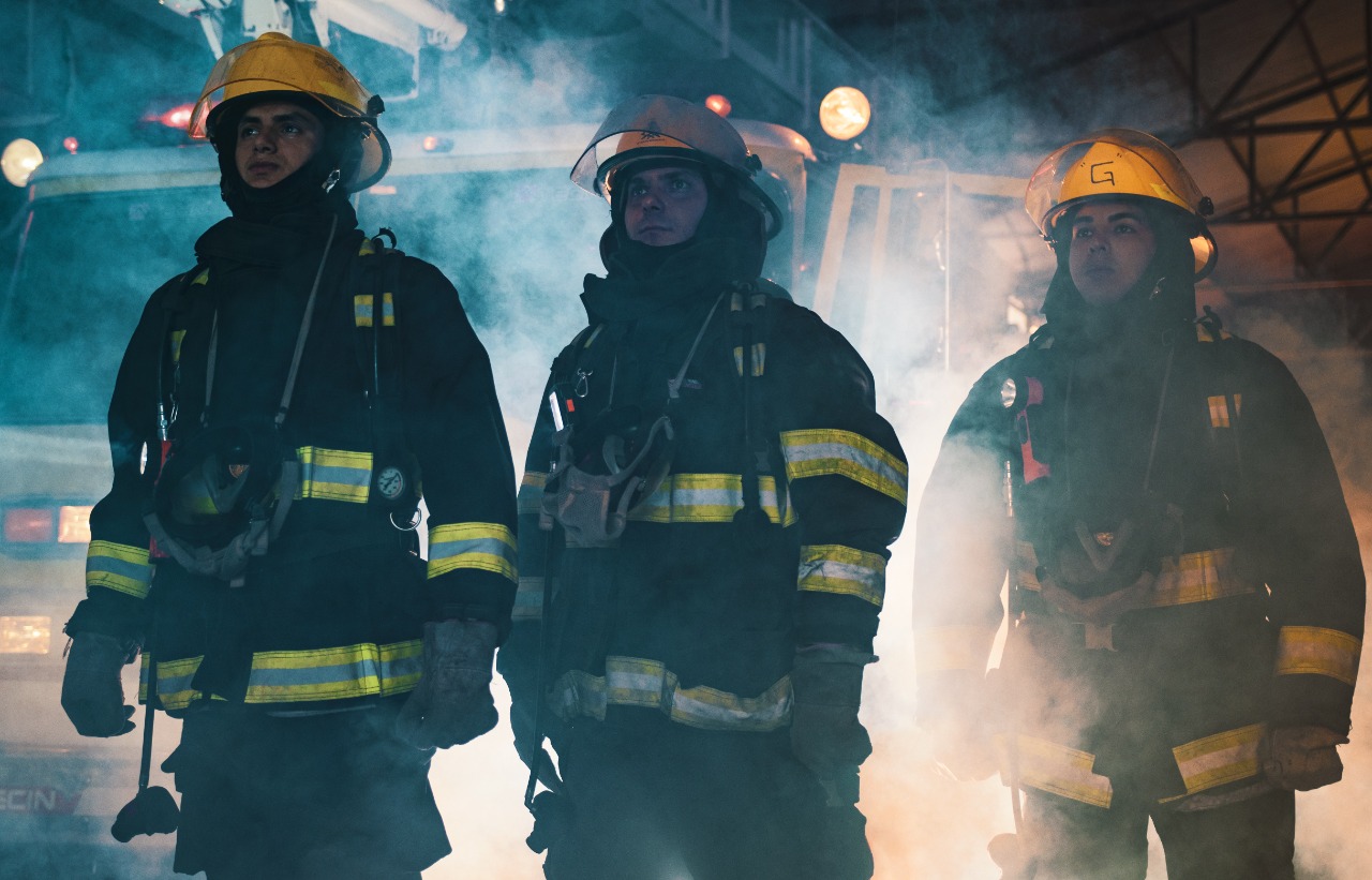 Villa Río Negro: salvaron a dos personas de una vivienda en llamas