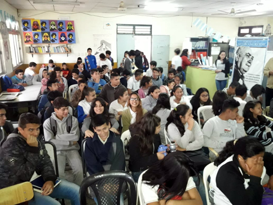 Gobierno junto a la Fundación Ana Frank dieron una charla en la EES N° 40